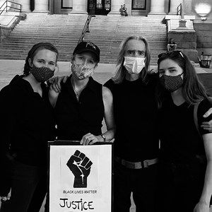 Meet your Posher, Kari